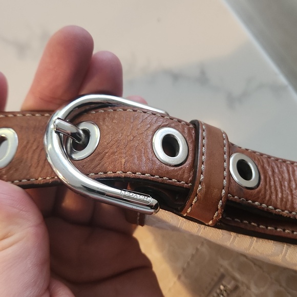 Authentic Coach signature shoulder bag/ crossbody bag - Picture 4 of 10